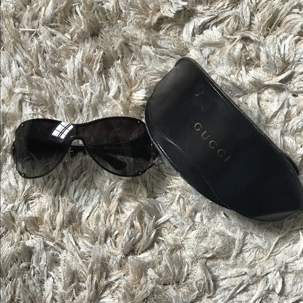 Like New Gucci Shield Sunglasses. Bronze Color